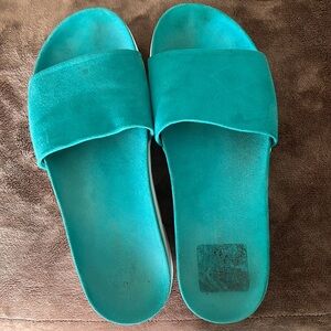 Stuart Weitzman Green/Aqua Sandals slides in good preloaded condition! ￼